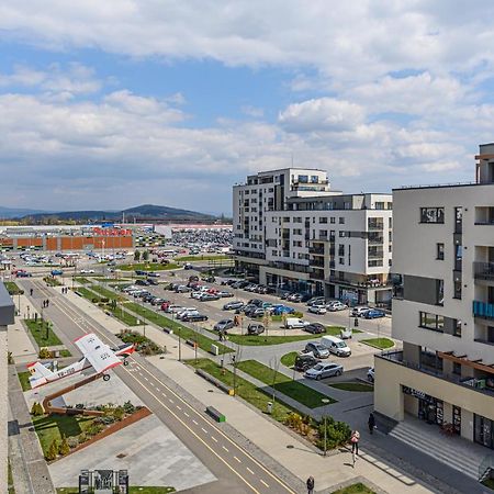 Promenada Studios Braşov Buitenkant foto