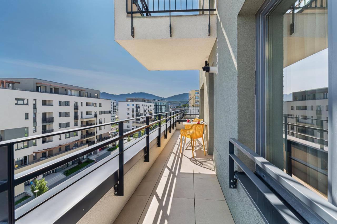 Promenada Studios Braşov Buitenkant foto