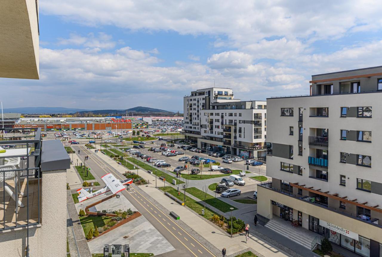 Promenada Studios Braşov Buitenkant foto